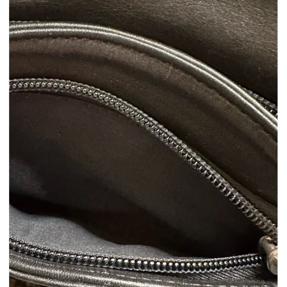 Pop's Black Leather Backpack Pockets Zip Medium Unisex‎ Minimalist